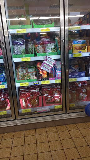 Supermarket «ALDI», reviews and photos, 740 Rte 37 W, Toms River, NJ 08755, USA