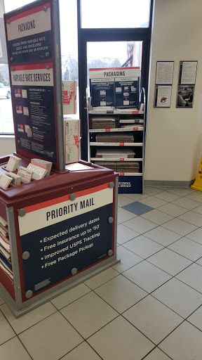 Post Office «United States Postal Service», reviews and photos, 8785 Hall Rd, Utica, MI 48317, USA