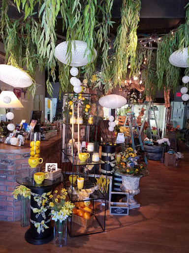 Florist «Sanford Flower Shop», reviews and photos, 209 E Commercial St, Sanford, FL 32771, USA
