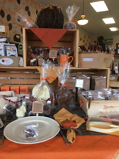 Chocolate Shop «Kakao Chocolate», reviews and photos, 7272 Manchester Rd, Maplewood, MO 63143, USA