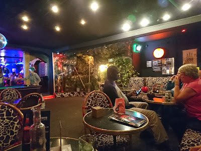 Warm up Café à Flers