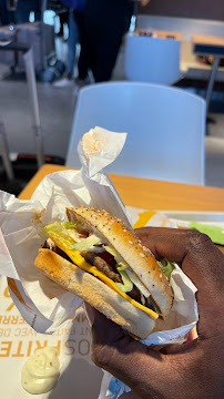 Cheeseburger du Restauration rapide McDonald's 2A à Roissy-en-France - n°11