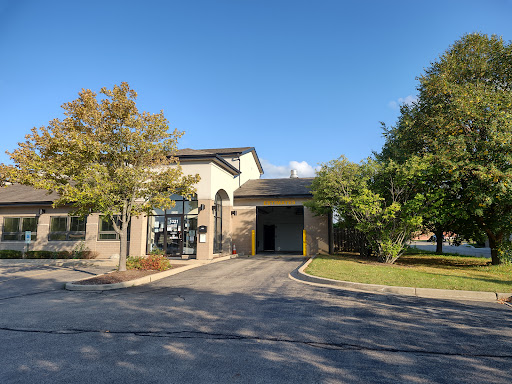 Auto Body Shop «ABRA Auto Body & Glass», reviews and photos, 1321 Chase St, Algonquin, IL 60102, USA