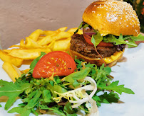Hamburger du Le Naïo: Bar, Restaurant, Tapas,Glacier à Cassis - n°4