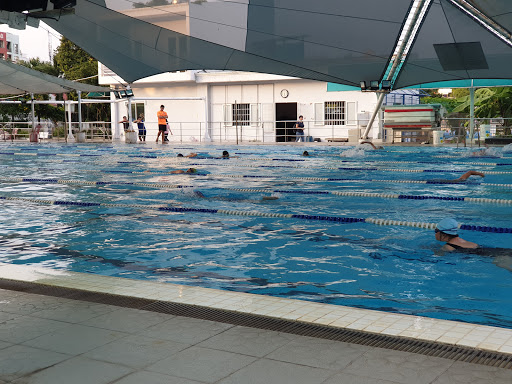 Adult swimming lessons Ho Chi Minh