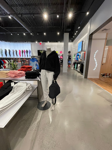 Sportswear Store «lululemon», reviews and photos, 2223 N Westshore Blvd #264, Tampa, FL 33607, USA