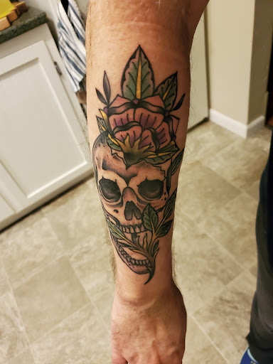 Tattoo Shop «THE LITTLE TATTOO SHOPPE», reviews and photos, 1323 NE Fremont St, Portland, OR 97212, USA