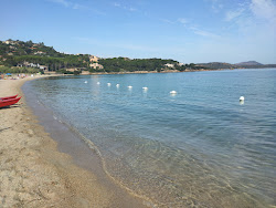Foto von Cala Girgolu und seine wunderschöne Landschaft