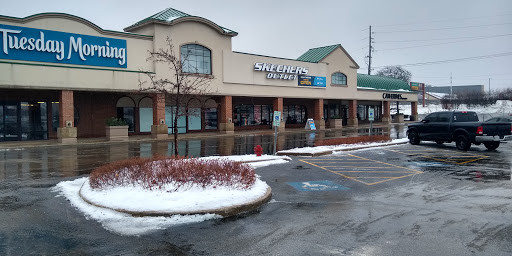 Clothing Store «Ross Dress for Less», reviews and photos, 1316 Butterfield Rd, Downers Grove, IL 60515, USA