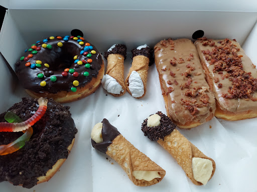 Donut Shop «Legendary Doughnuts», reviews and photos, 2602 6th Ave, Tacoma, WA 98406, USA