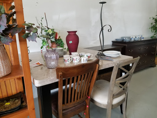 Thrift Store «GRACEful Buys», reviews and photos, 700 W Euless Blvd, Euless, TX 76040, USA