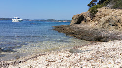 Plage de l'aiguade'in fotoğrafı dağlarla çevrili