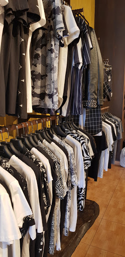 Mejores Mayoristas Chinos Ropa En Barcelona Cerca De Mi, Abren Hoy