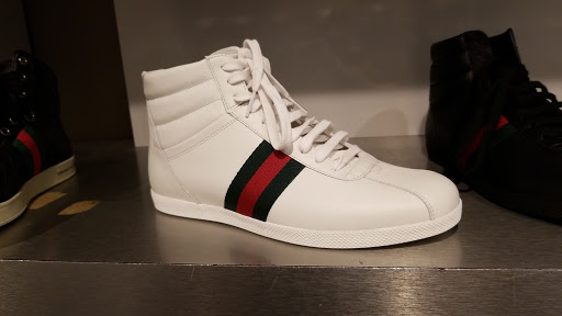 Boutique «Gucci Outlet», reviews and photos, 50 Hartz Way, Secaucus, NJ 07094, USA