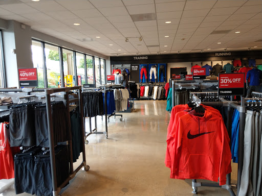 Clothing Store «Nike Factory Store», reviews and photos, 603 Stanley K Tanger Dr, Lancaster, PA 17602, USA