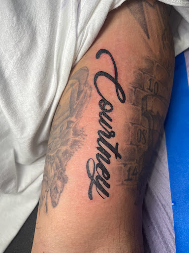 Explore london tattoo ideas, creative tattoo ideas in Cape Coral, available at UNRIVALED INK