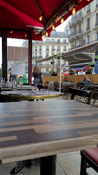Atmosphère du Restaurant méditerranéen Café Mélody à Paris - n°7