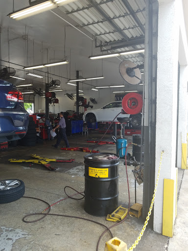 Tire Shop «Tires Plus», reviews and photos, 5710 NW 183rd St, Hialeah, FL 33015, USA