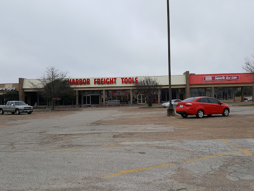 Hardware Store «Harbor Freight Tools», reviews and photos, 1704 E Belt Line Rd, Richardson, TX 75081, USA