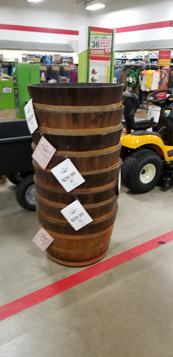Home Improvement Store «Tractor Supply Co.», reviews and photos, 7351 N US Hwy 441, Ocala, FL 34475, USA
