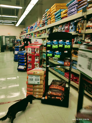 Pet Supply Store «Pet Supplies Plus», reviews and photos, 7315 Mentor Ave, Mentor, OH 44060, USA