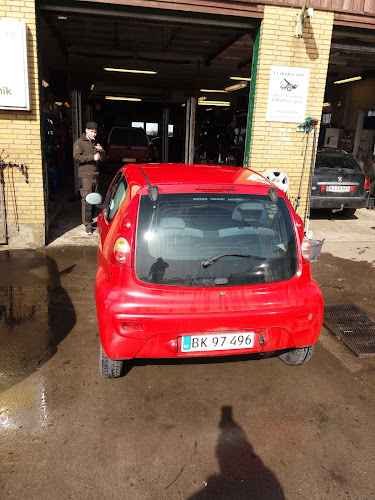 HUSBY AUTO MIKAEL SALSKOV - Assens