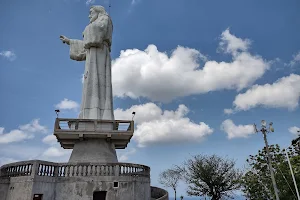 VISTA DEL CRISTO DE LA MISERICORDIA HACIA LA PLAYA DE SAN JUAN DEL SUR image