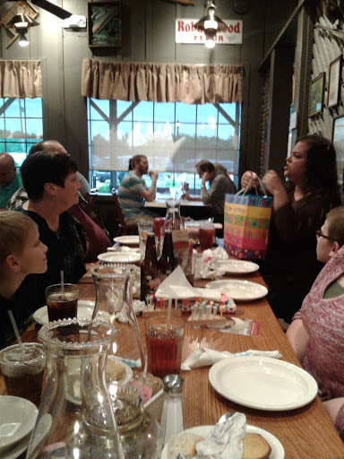 American Restaurant «Cracker Barrel Old Country Store», reviews and photos, 6251 Westport Ave, Shreveport, LA 71129, USA