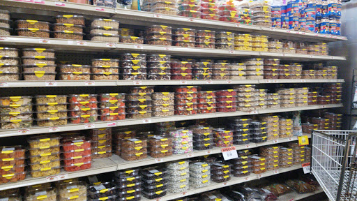 Grocery Store «Village Market Place», reviews and photos, 4034 Dempster St, Skokie, IL 60076, USA