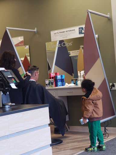 Hair Salon «Great Clips», reviews and photos, 4466 N Abbe Rd, Sheffield Lake, OH 44054, USA