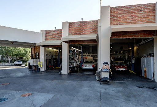 Auto Repair Shop «Bridwell Automotive Center», reviews and photos, 7171 E Lincoln Dr, Scottsdale, AZ 85253, USA