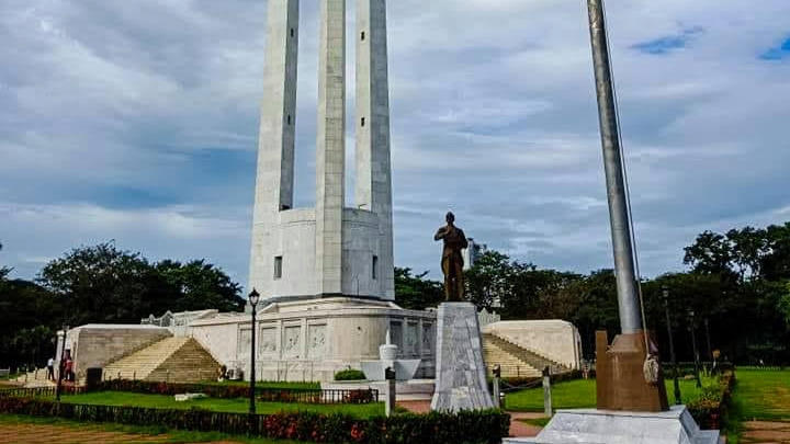 Picture of a place: Quezon Memorial Circle