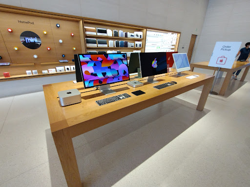 Computer Store «Apple Alderwood Mall», reviews and photos, 3000 184th St SW, Lynnwood, WA 98037, USA