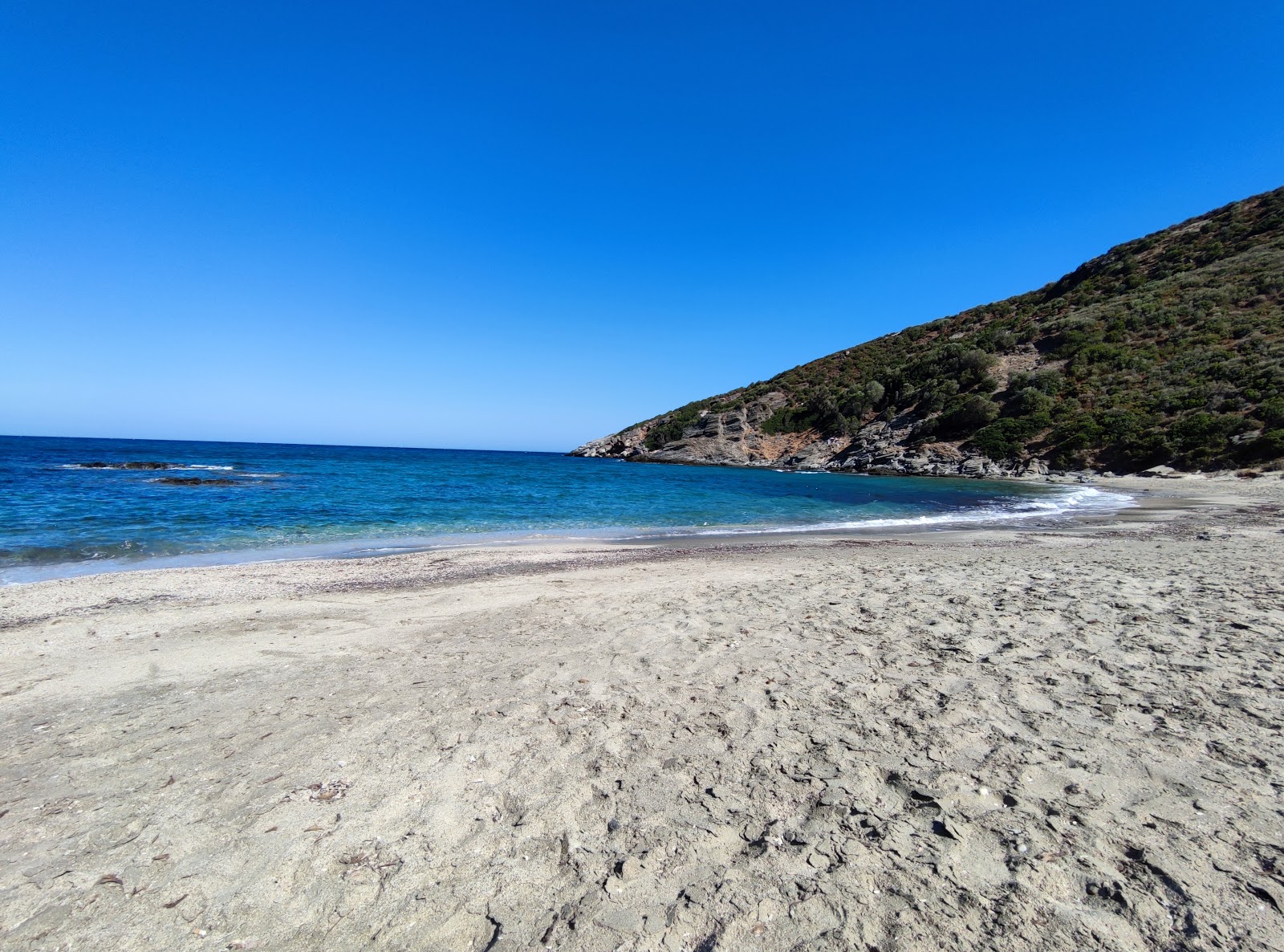 Foto von Kalamos 3 beach mit geräumige bucht