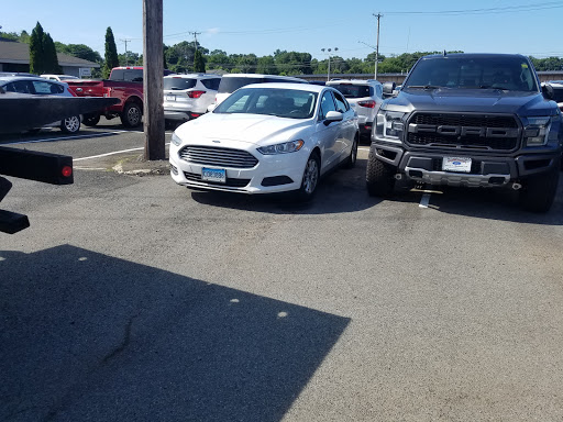 Auto Repair Shop «Hammonasset Ford», reviews and photos, 191 Boston Post Rd, Madison, CT 06443, USA