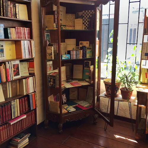 Kosmos librería - Quito