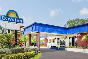 Days Inn by Wyndham Fort Myers Springs Resort image