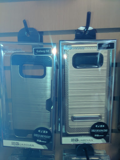 Electronics Repair Shop «Cell Spot Cell Phone Repair», reviews and photos, 1622 Edinger Ave E, Tustin, CA 92780, USA