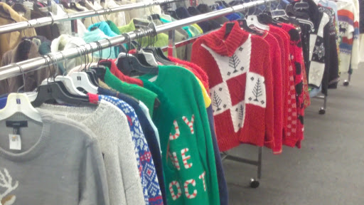 Thrift Store «72nd Street Goodwill», reviews and photos, 1415 E 72nd St, Tacoma, WA 98404, USA