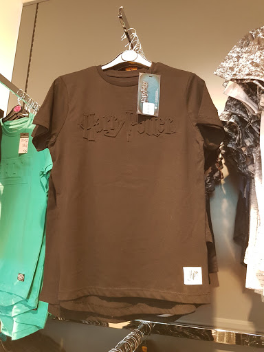 Läden, um Herren-T-Shirts zu kaufen Düsseldorf