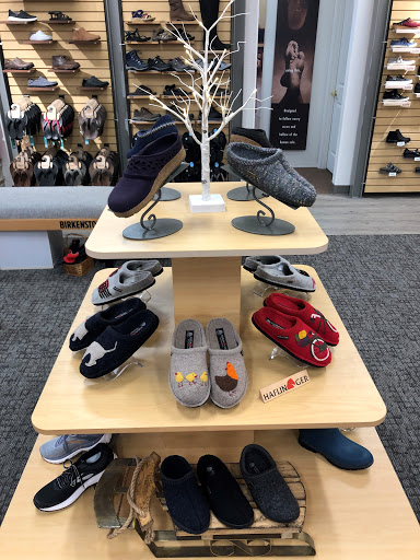 Shoe Store «Coastal Shoes», reviews and photos, 1317 NW U.S. 101, Lincoln City, OR 97367, USA
