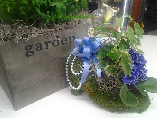 Florist «Kinsch Village Florist & Garden Center», reviews and photos, 301 Johnson St, Palatine, IL 60067, USA