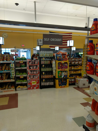Supermarket «Super Stop & Shop», reviews and photos, 533 E Main St, Bay Shore, NY 11706, USA