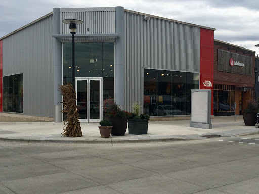 Clothing Store «The North Face», reviews and photos, 702 N Midvale Blvd, Madison, WI 53705, USA