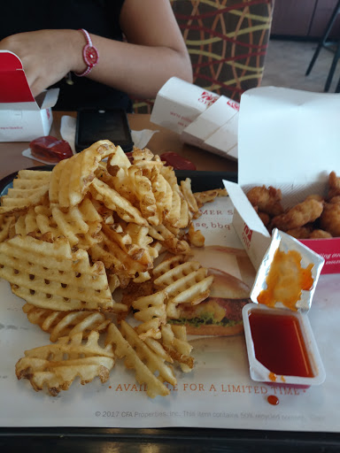 Fast Food Restaurant «Chick-fil-A», reviews and photos, 143 Landings Blvd, Winter Haven, FL 33880, USA