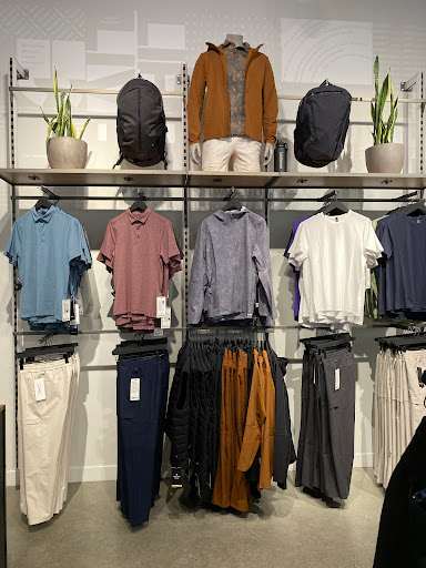 Sportswear Store «lululemon», reviews and photos, 750 Spectrum Center Dr, Irvine, CA 92618, USA