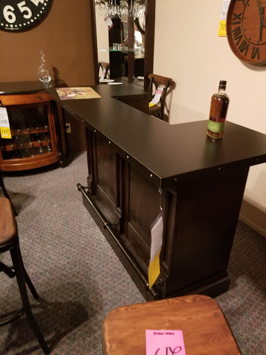 Bedroom Furniture Store «House of Bedrooms», reviews and photos, 1700 S Telegraph Rd, Bloomfield Hills, MI 48302, USA