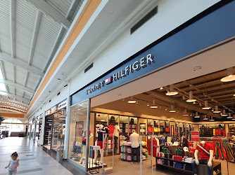 Tommy Hilfiger Outlet Store
