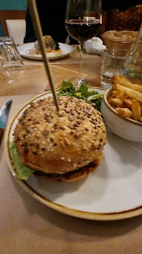 Hamburger du Restaurant français Là-Haut sur la Colline Restaurant à Saint-Cyr-au-Mont-d'Or - n°7