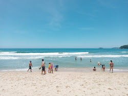 Praia das Toninhas'in fotoğrafı düz ve uzun ile birlikte